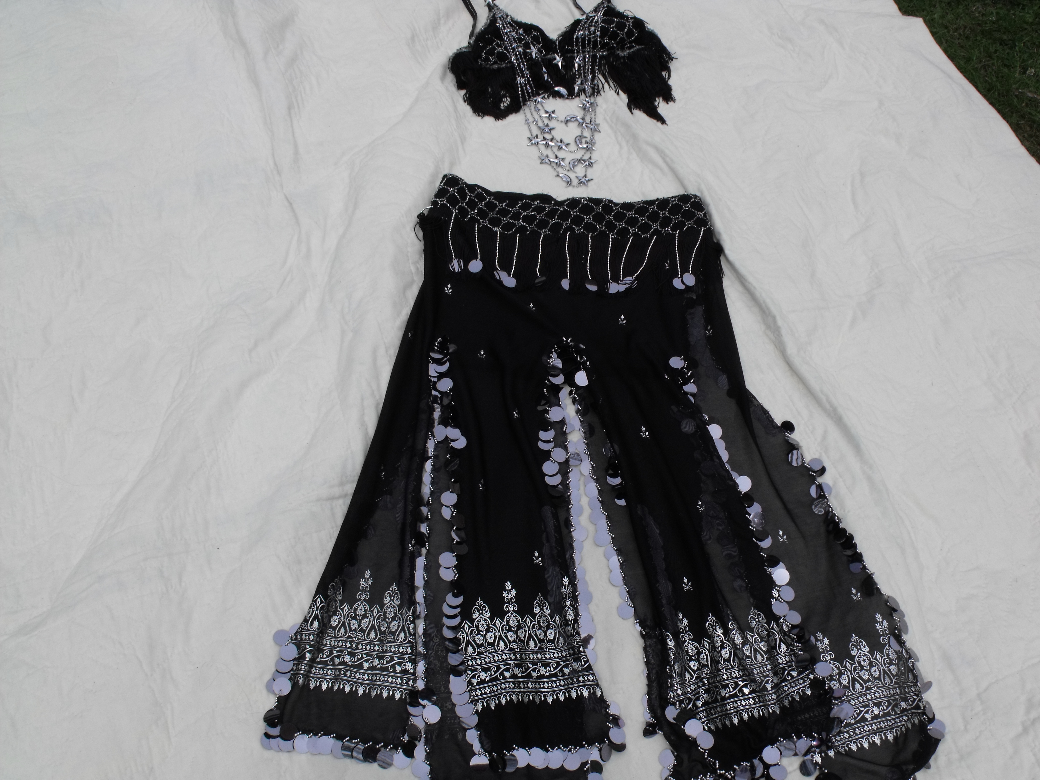 SILVER ON BLACK STARS & MOOMS